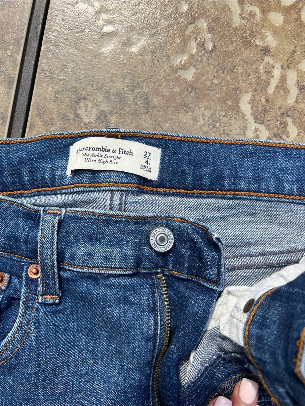 Abercrombie & Fitch Men's Blue Slim Straight Jeans